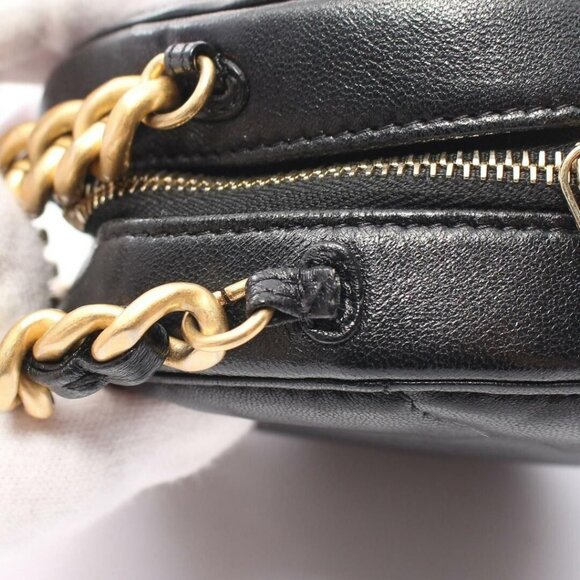 Chanel 19 Round Clutch With Chain Black Quilted Lambskin - Picture 10 of 10